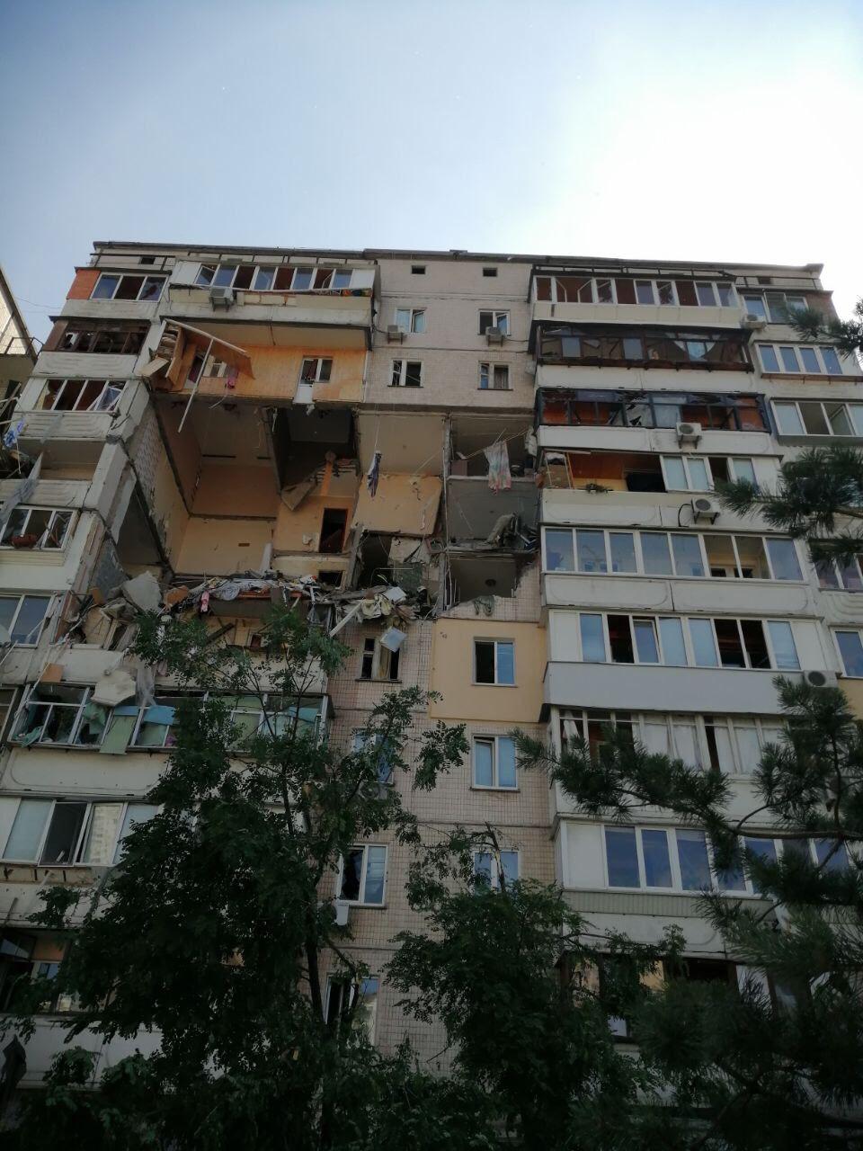 Вибух будинку в Києві на Позняках