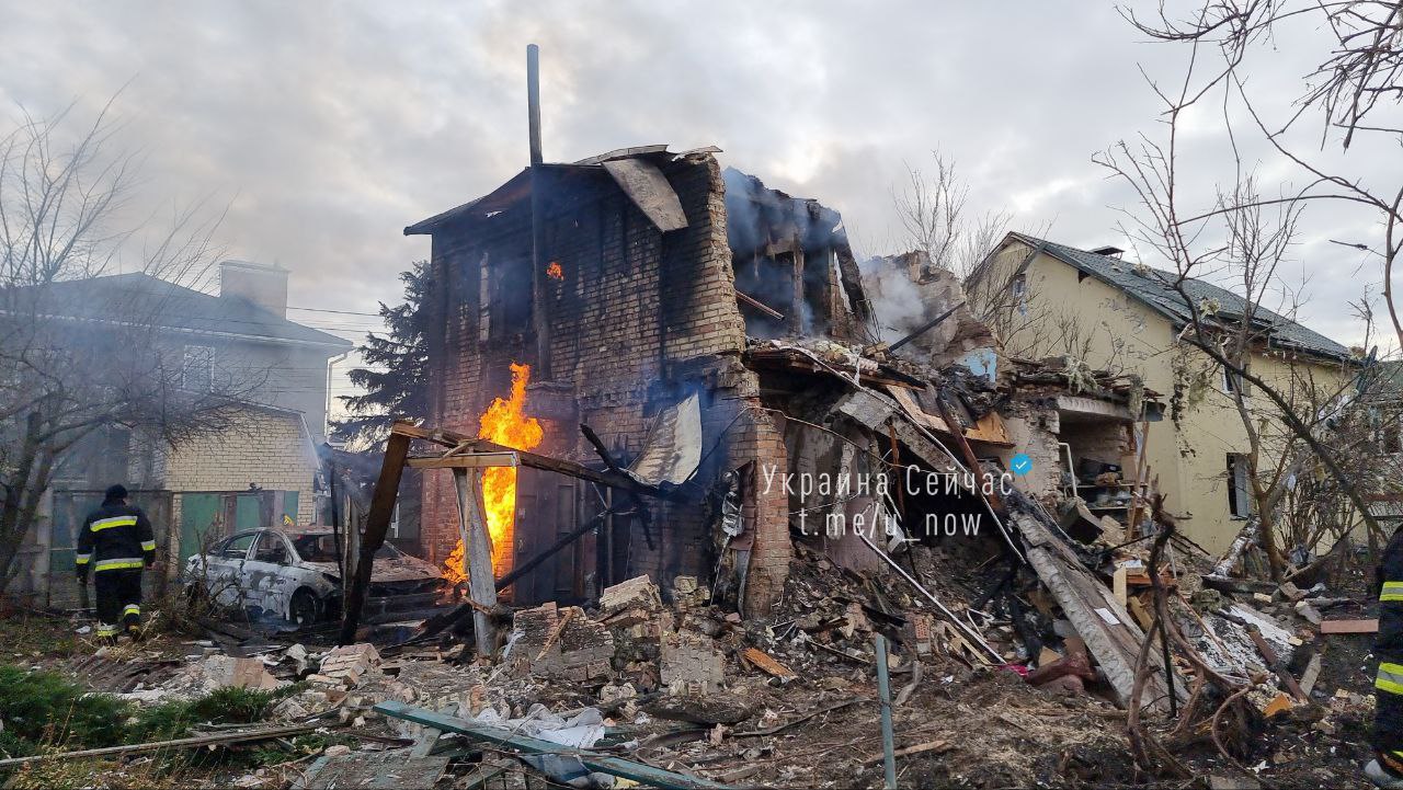 Попадание ракеты в частный сектор Киева 29 декабря