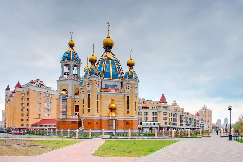 Пасха в Киеве - Храм Рождества Христова на Оболонской набережной