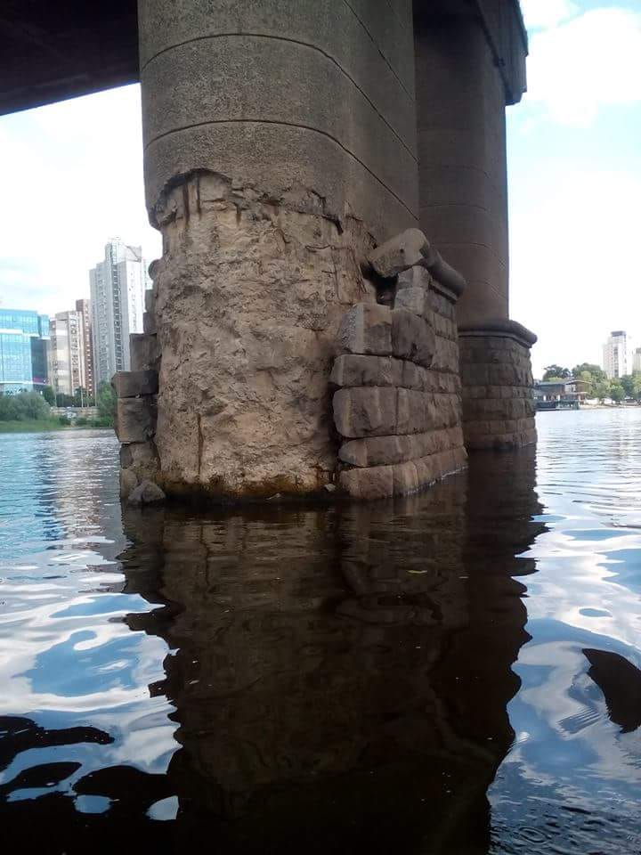 Обрушение на опорах моста Патона