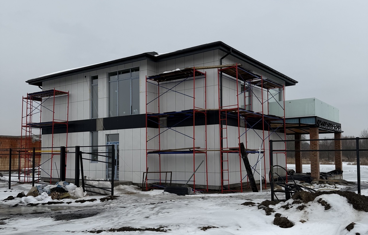 дом в КТ Озерный