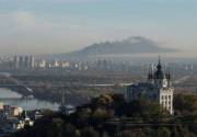 Дим над Лівим берегом Києва після обстрілів 18 жовтня