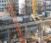 Стройка не остановилась. Фото: saveoldkyiv.org