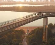 Пешеходный мост в Киеве