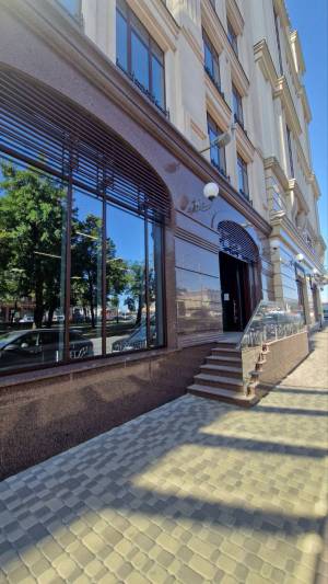 Нежилое помещение, W-7383604, Ярославская, Киев - Фото 1