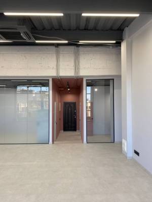  Салон красоты, W-7447383, Харьковское шоссе, 19, Киев - Фото 1