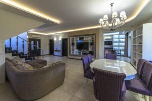 Дом W-7429350, Садовая (Осокорки), Киев - Фото 1