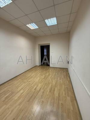  Офис, W-7424040, Хмельницкого Богдана, 3, Киев - Фото 1