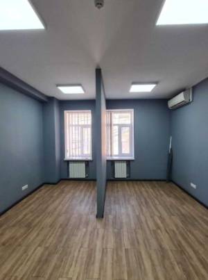  Офис, W-7435899, Ярославская, 6, Киев - Фото 2
