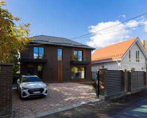 Дом W-7430648, Центральная, Киев - Фото 1