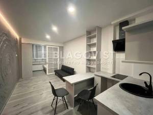 Квартира W-7434243, Магистральная, 33, Киев - Фото 1