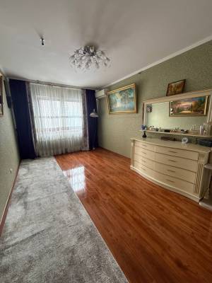 Квартира W-7436900, Урловская, Киев - Фото 1