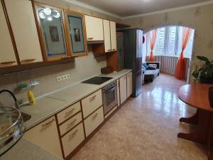 Квартира W-7428809, Урловская, Киев - Фото 1