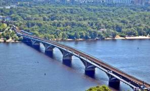 Міст у Києві
